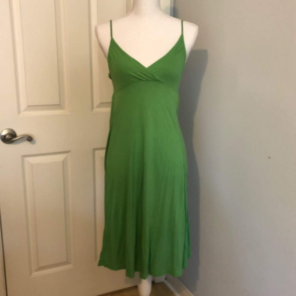 green dress